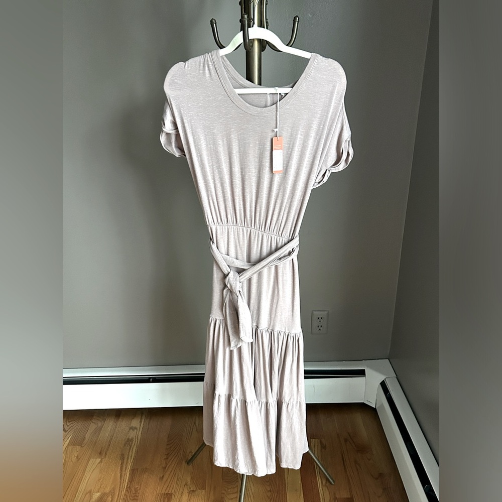 Sundry Driftwood Roll Sleeve Tiered MIDI Dress. Size 3